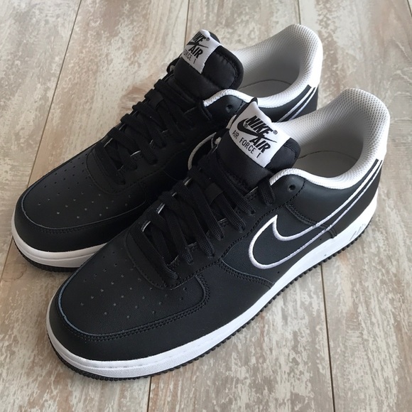 NWT Nike Air Force 1 Black Leather - Picture 3 of 8
